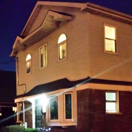 Jfk Bed And Breakfast Guesthouse นิวยอร์ก ภายนอก รูปภาพ